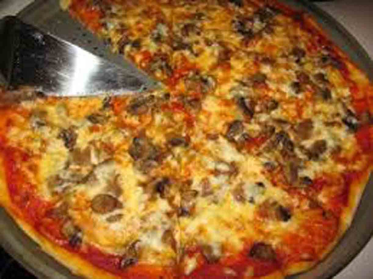 Mantarlı Pizza Tarifi Sosyal Lezzetler